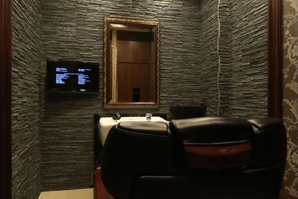 PREMIUM BARBER赤坂店