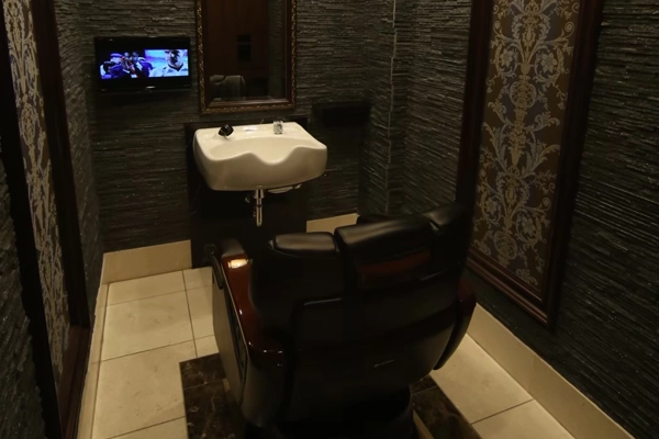 PREMIUM BARBER赤坂店