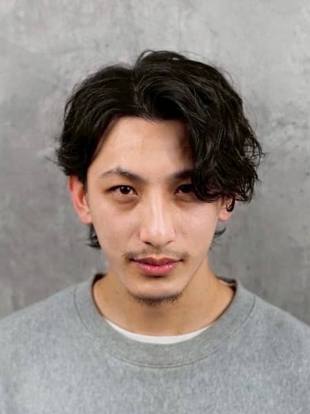 かきあげ/スパイラル/ウルフ〈理容室〉