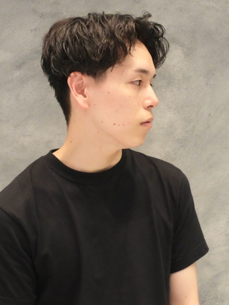 韓国風センターパート×カールで垢抜けメンズヘア