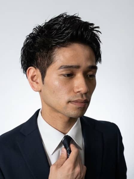 夏におすすめ！爽やかアップバングショート