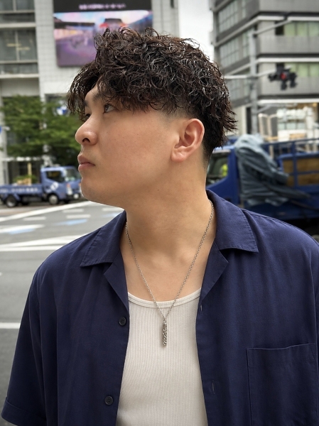 波巻きパーマ×テーパーフェード
