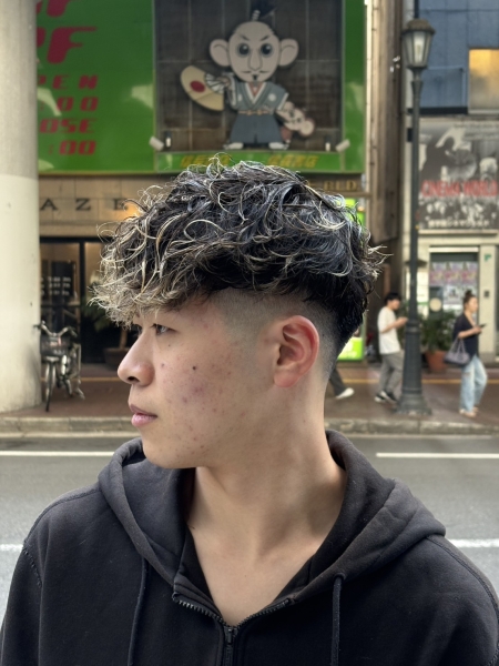 スペインカールローフェード