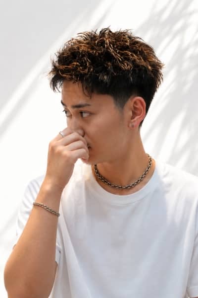 刈り上げスパイキーショート