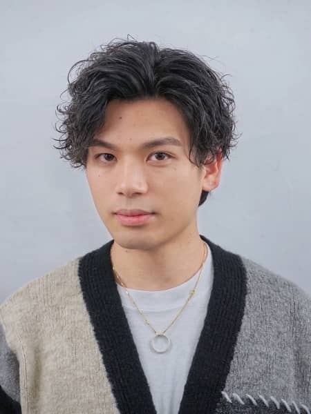ミディアムツイストスパイラルパーマメンズ