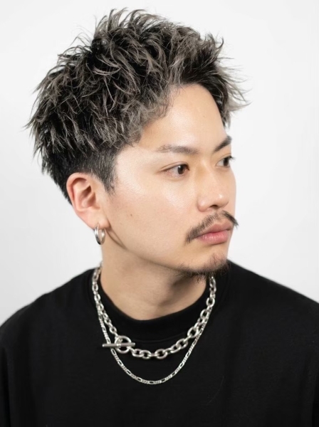 好印象を引き出す最旬アップバングショート