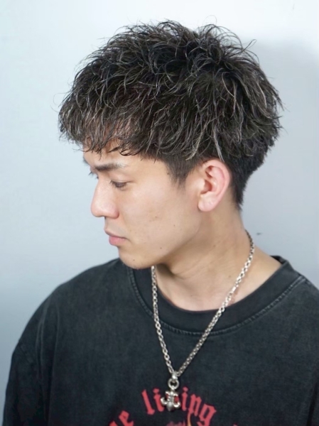 ラフツイストショート/波打ち質感パーマ〈理容室〉