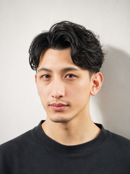自然に若々しく見せるメンズ白髪染め〈理容室〉