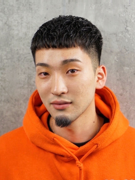 上野バーバークロップフェード