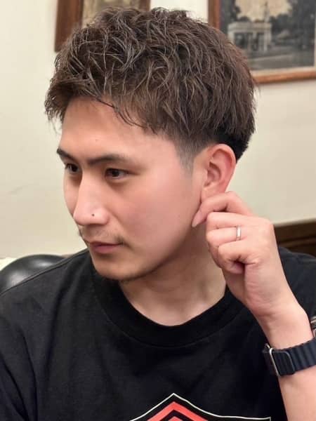 アップバングショート