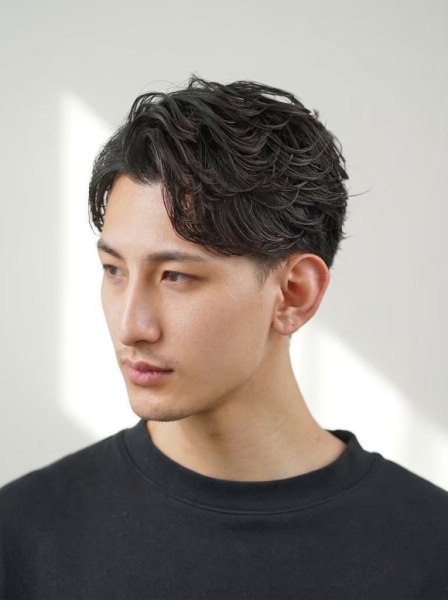 ナチュラル系フェザーパーマとは？