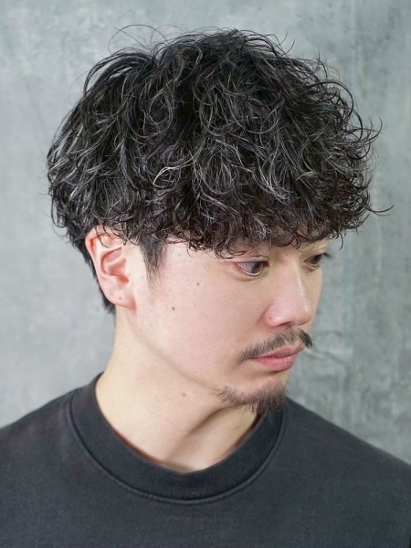 動き・ボリューム・セットのしやすさを叶える「スパイラルパーマ」
