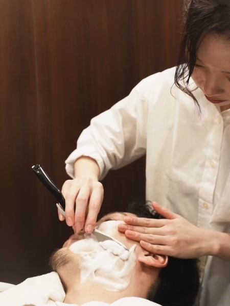夏の男肌を救う！プロの本格スキンケア