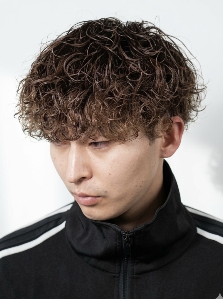 メンズパーマ後に帽子をかぶっても大丈夫？注意点を解説